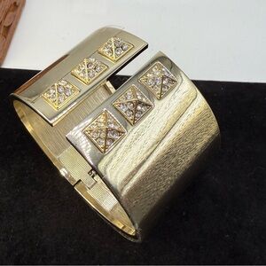 Vintage Victoria’s Secret Gold Tone Hinged Cuff Bracelet w/ Rhinestone Pyramids
